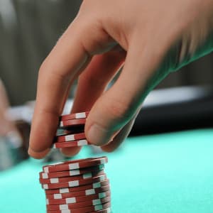 Texas Holdem pret Omaha pokers: kāda ir atšķirība?